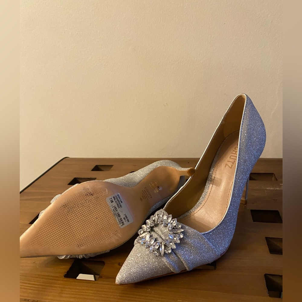 Schutz
glitter crystal-buckle pointed pumps